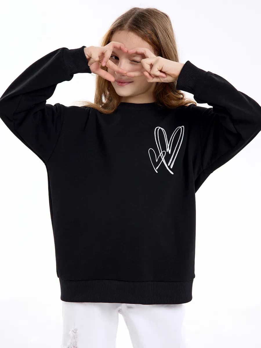 Свитшот без капюшона с вышивкой и начесом