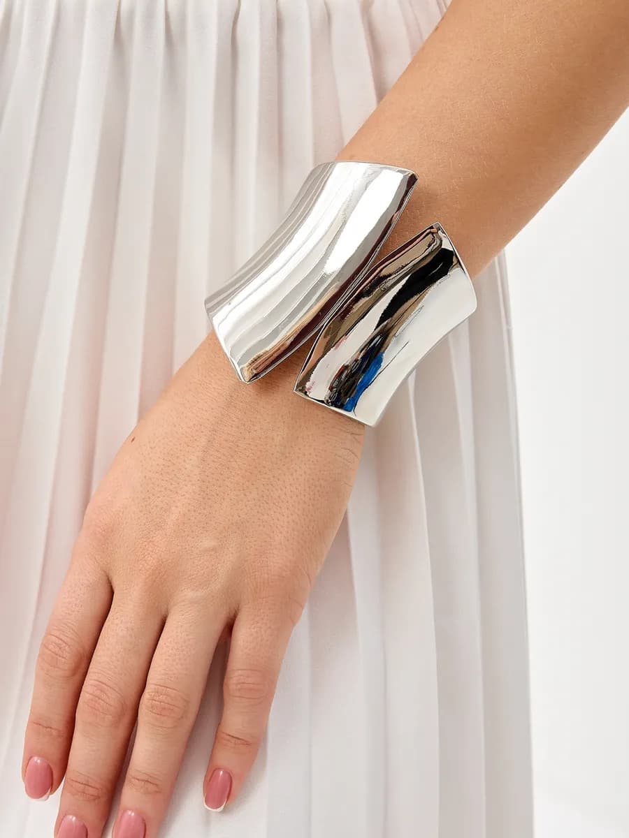 Браслет на руку широкий глянцевый