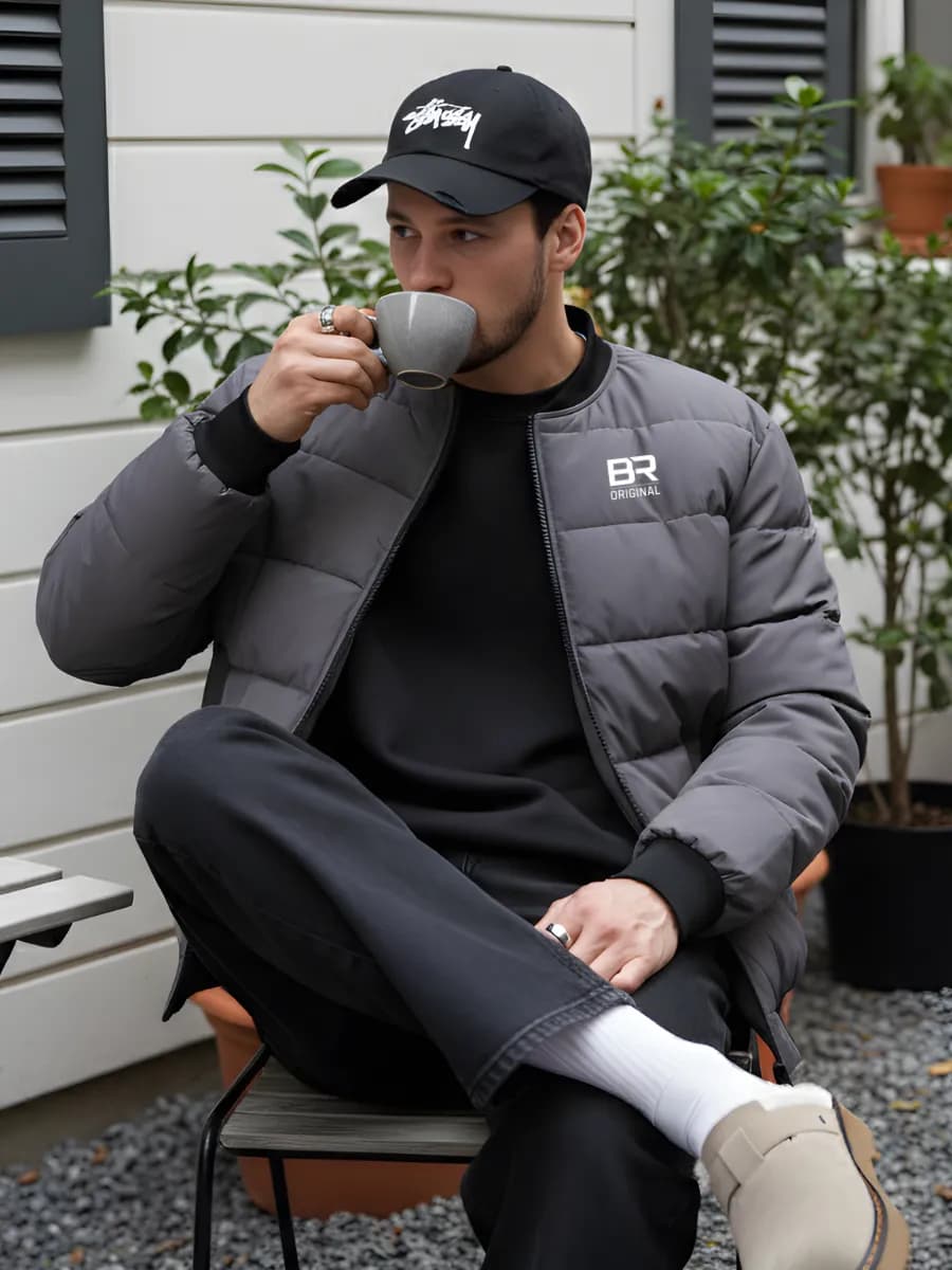 Бомбер куртка демисезонная