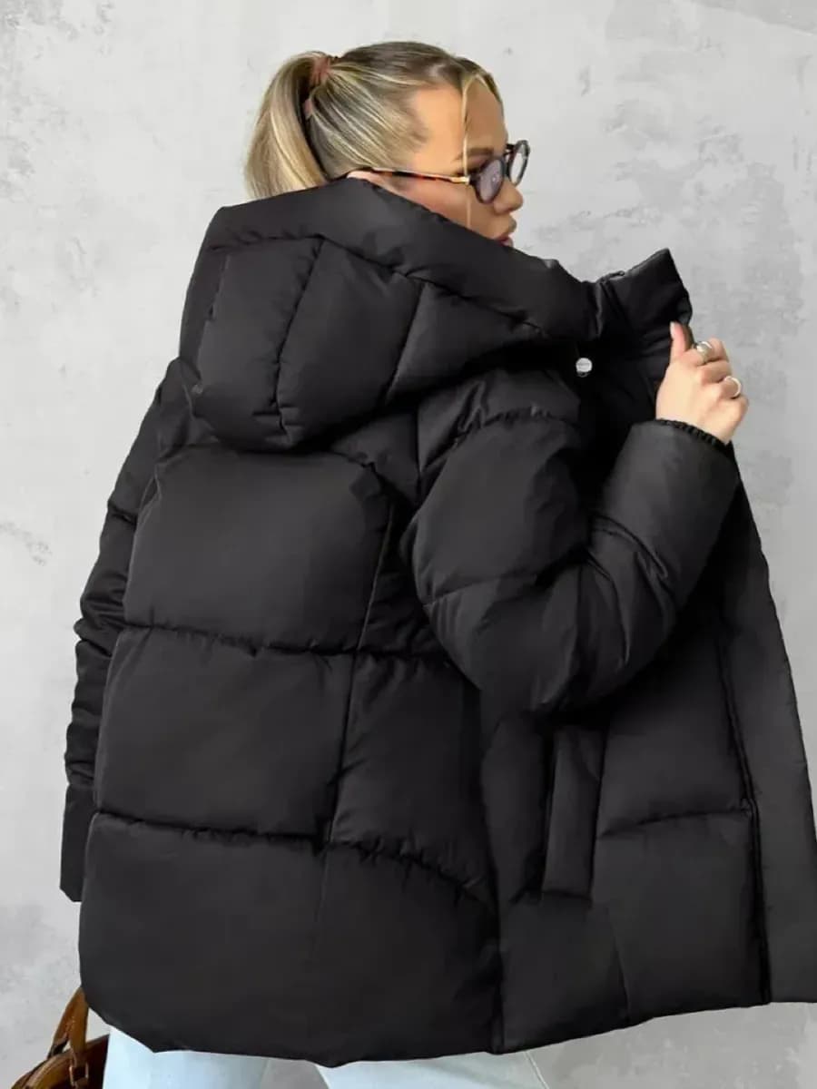 Куртка короткая зимняя с капюшоном, утепленная