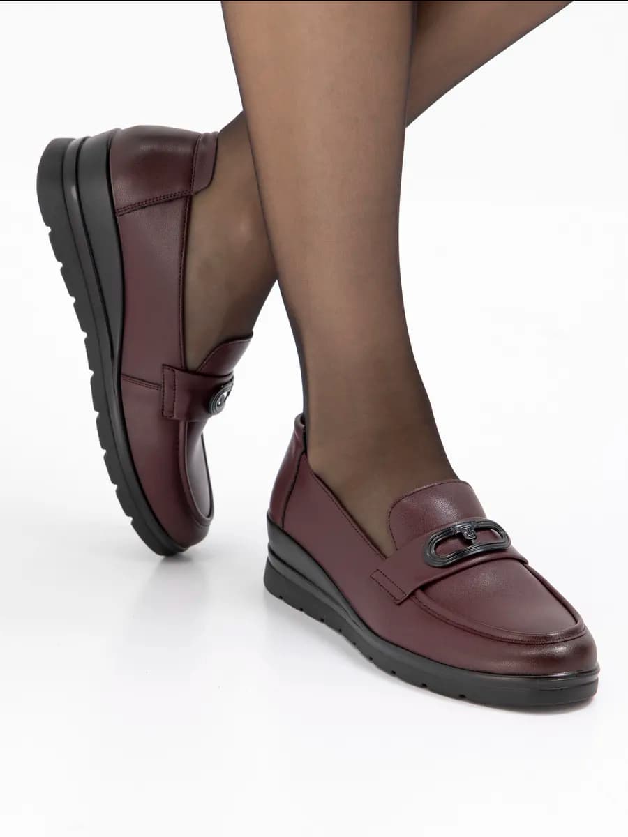 Туфли бордовые женские