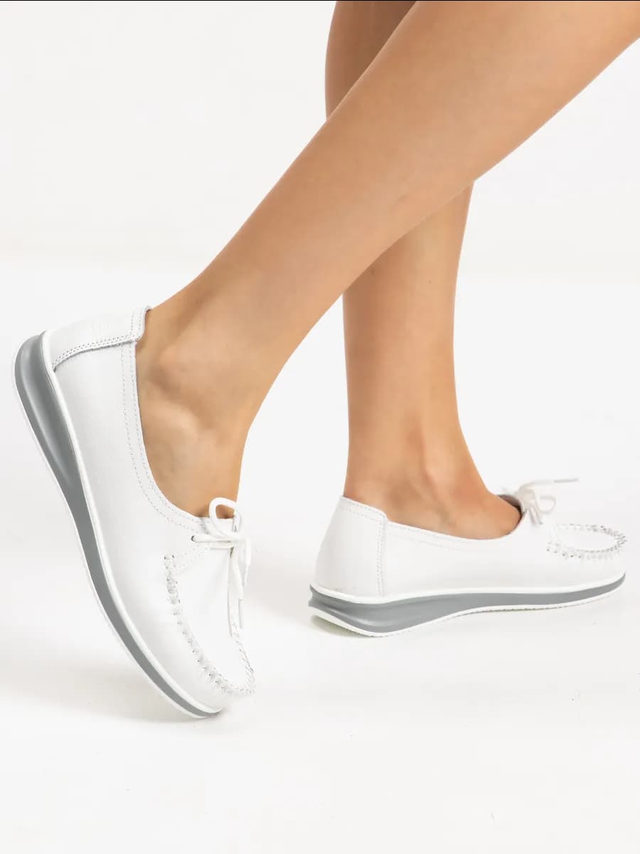 Мокасины белые женские