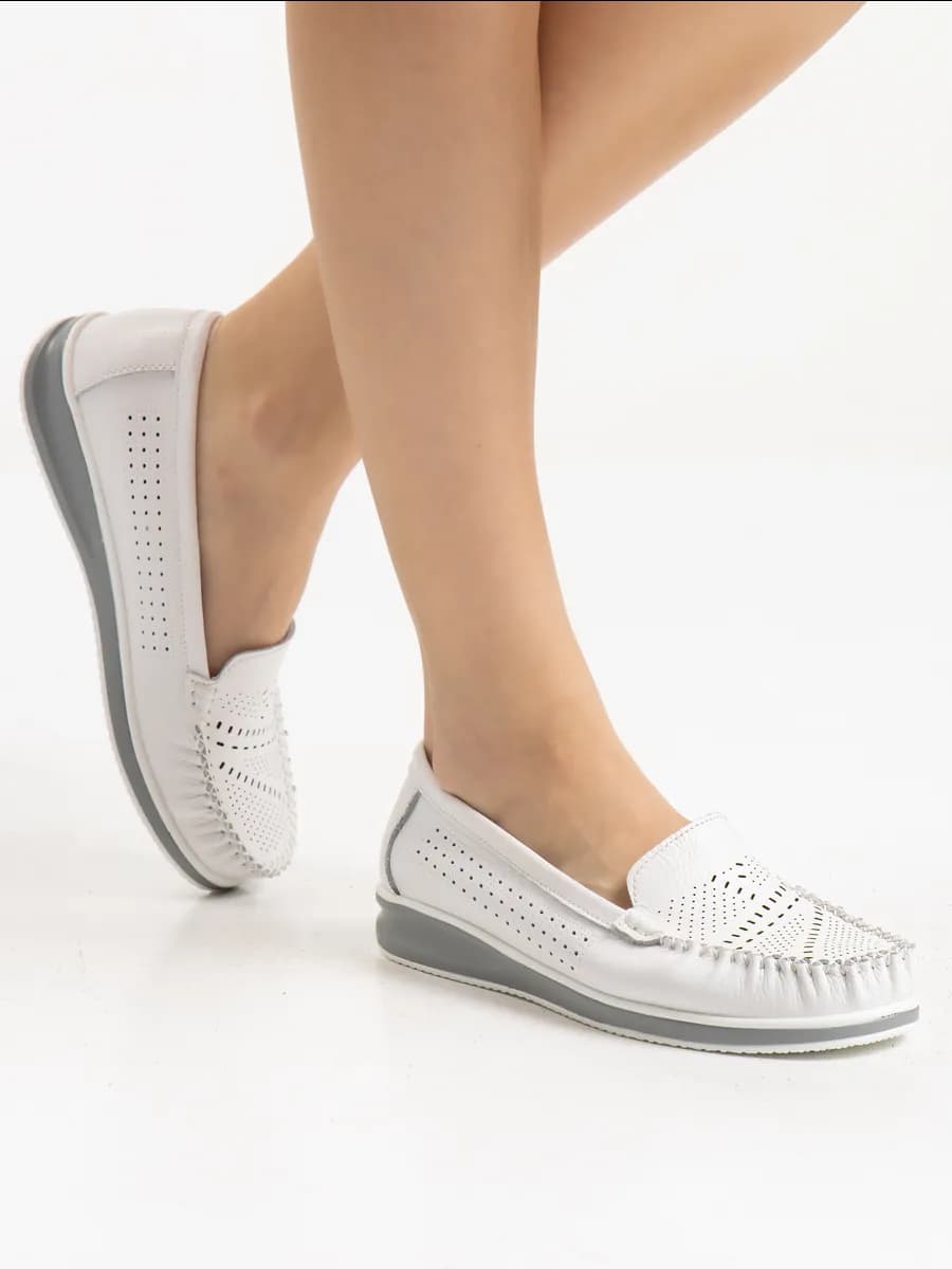 Мокасины женские летние белые