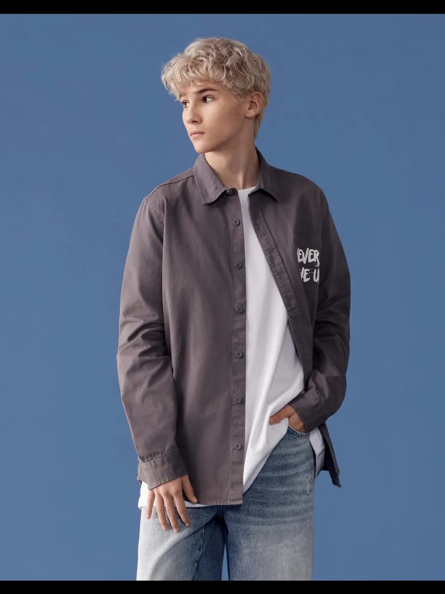 Серая свободная рубашка с принтом