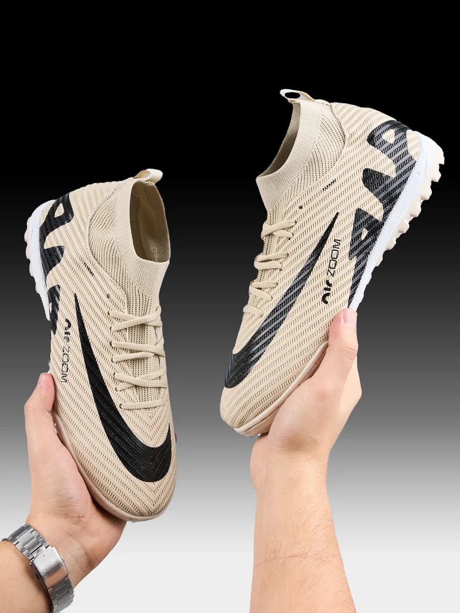 Бутсы футбольные сороконожки