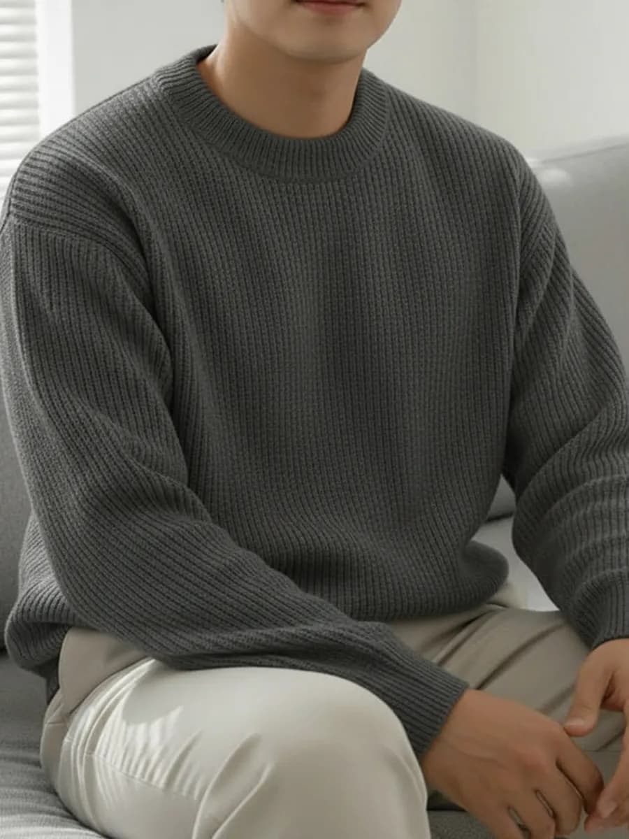 Тонкий свитер оверсайз вязаный