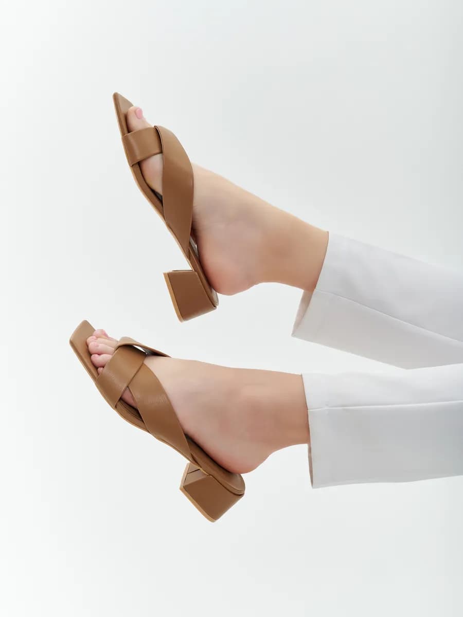 Босоножки женские сабо мюли на среднем каблуке