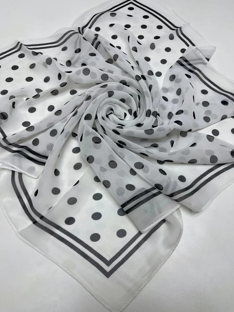 Весенний шифоновый платок для храма и церкви на голову