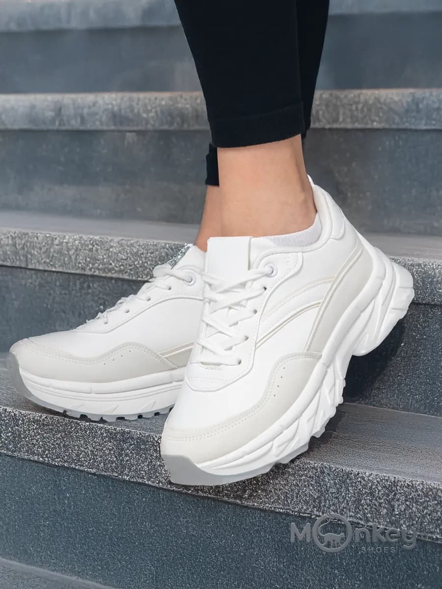 Кроссовки демисезонные белые - фото 1