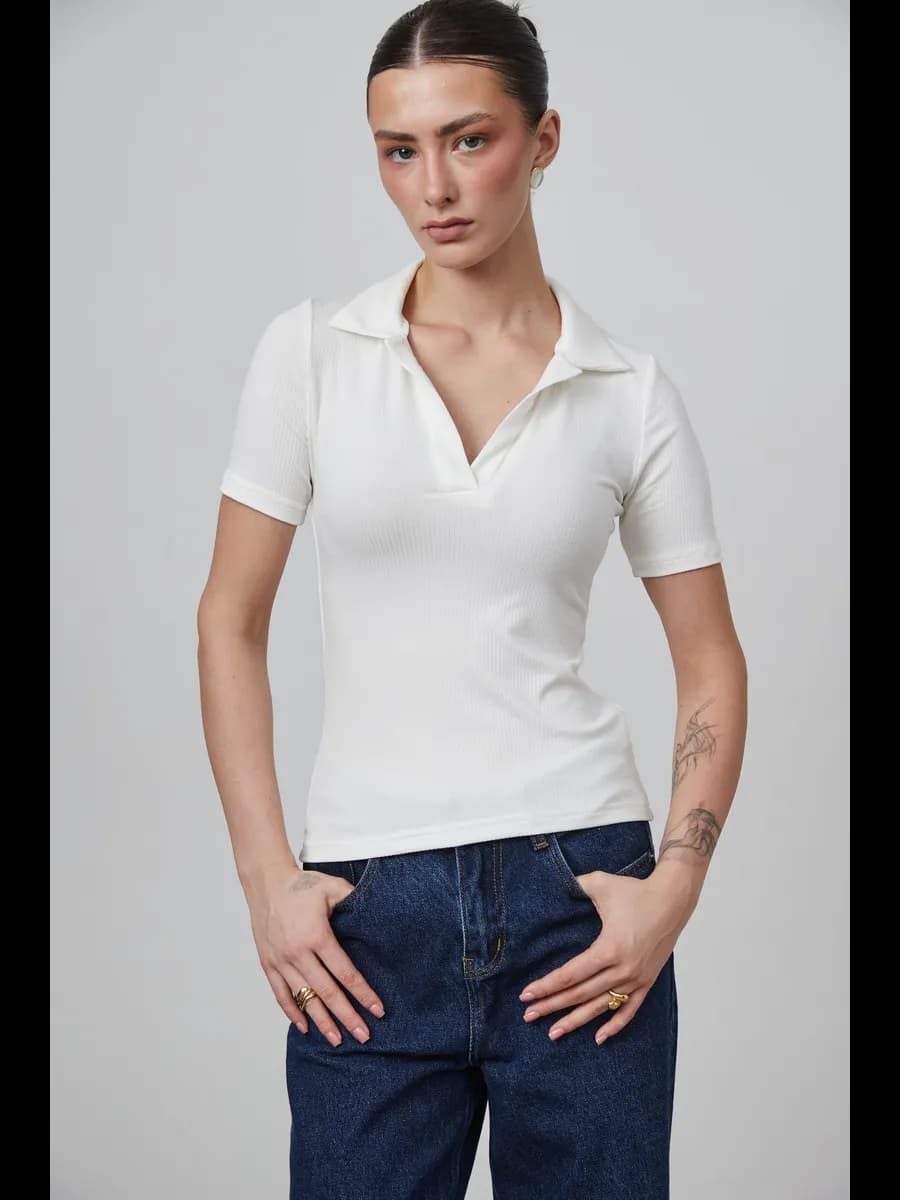 Футболка поло однотонная базовая с воротником