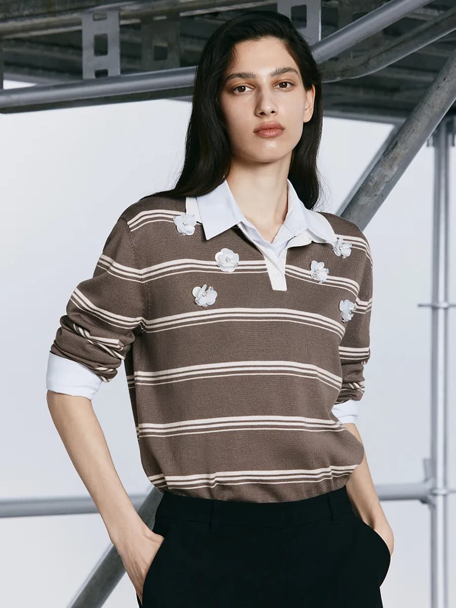 Джемпер-поло в полоску с цветочным декором - фото 1