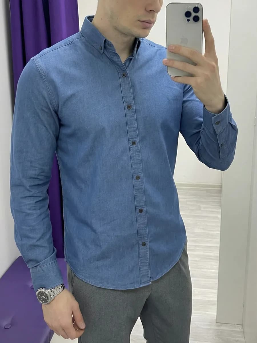 Рубашка приталенная на кнопках