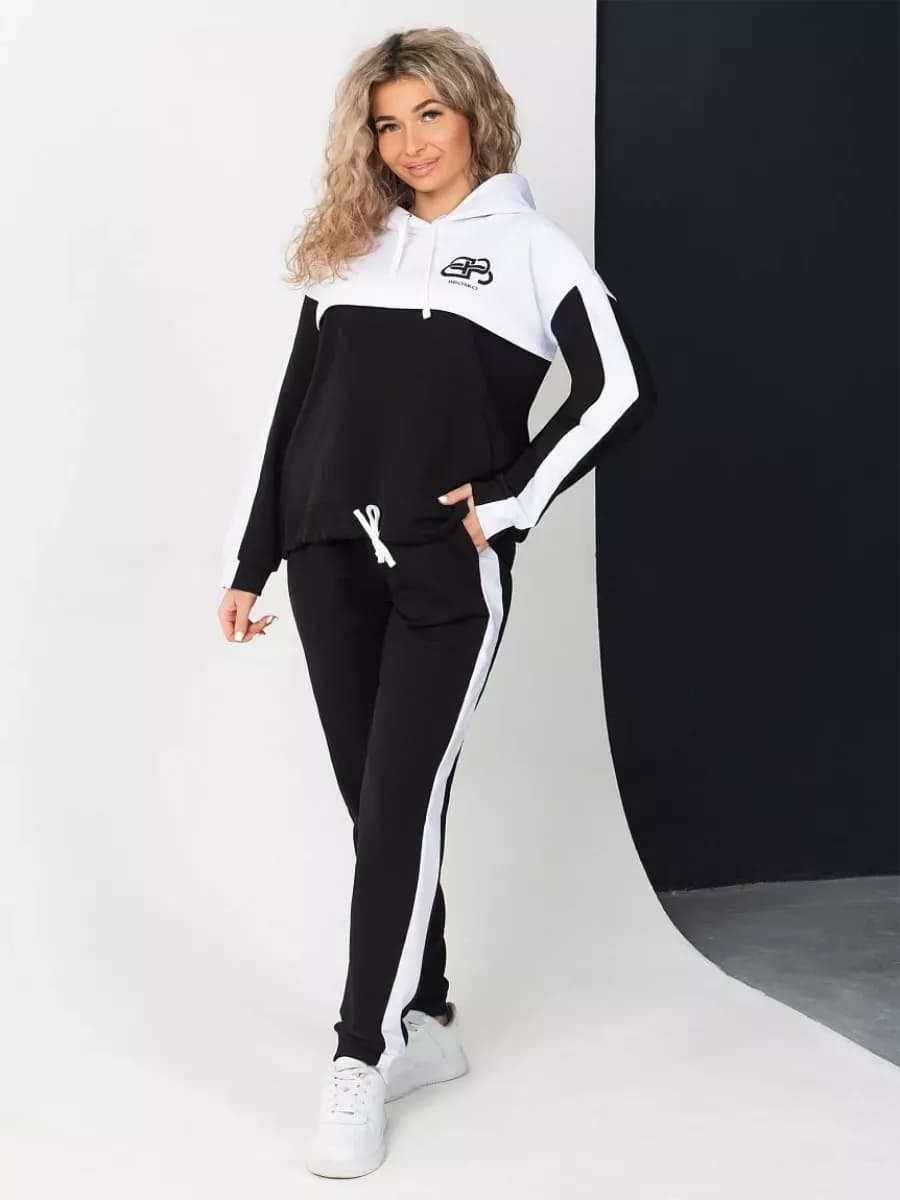 Спортивный костюм женский с брюками больших размеров