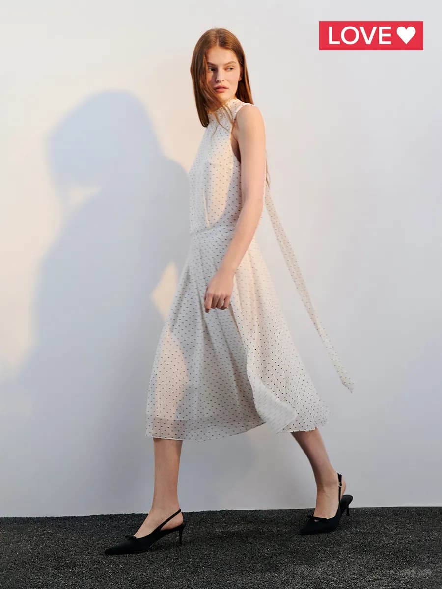 Платье миди в горох с воротником и бантом