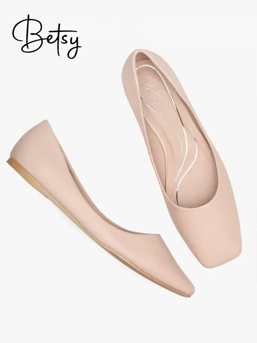 Балетки с квадратным носом