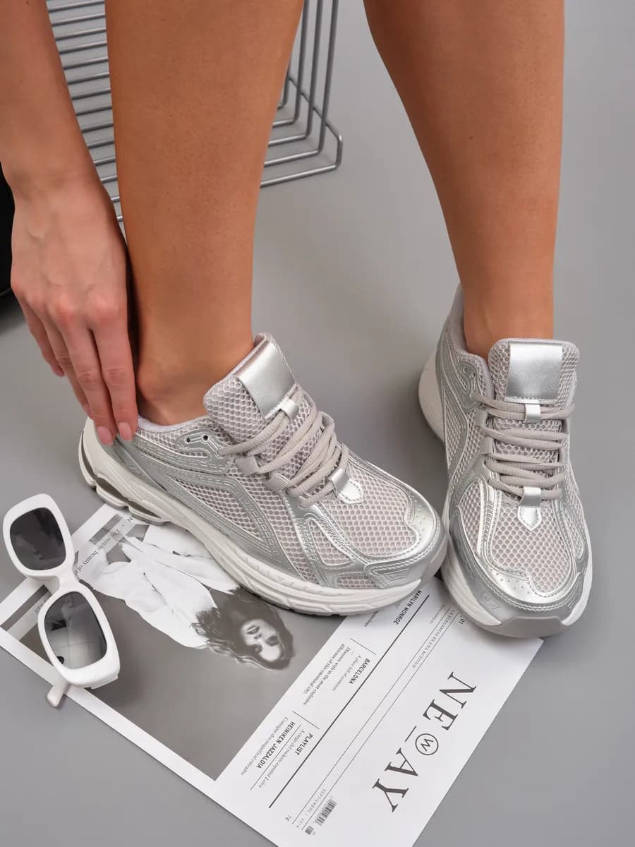 Кроссовки летние спортивные в сетку