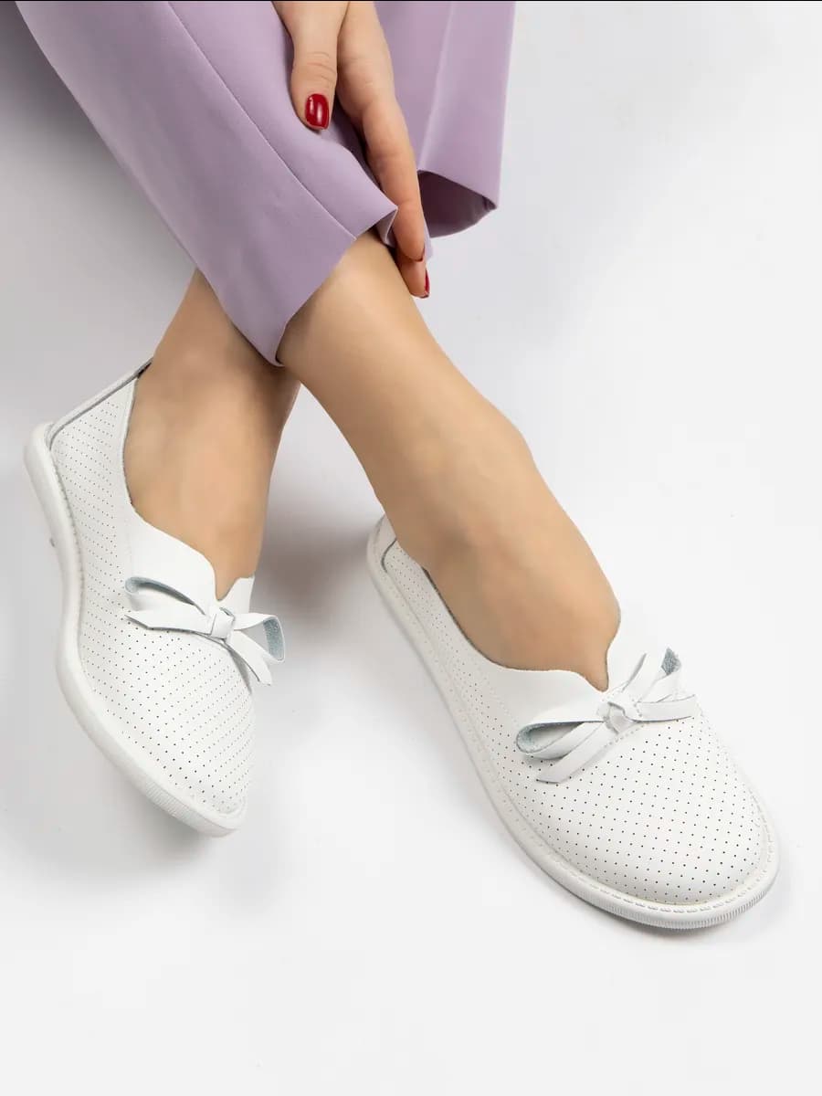Балетки белые женские