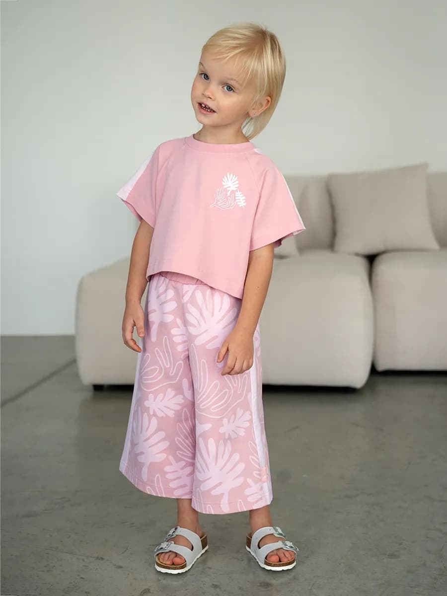 Костюм для девочки в садик весенний