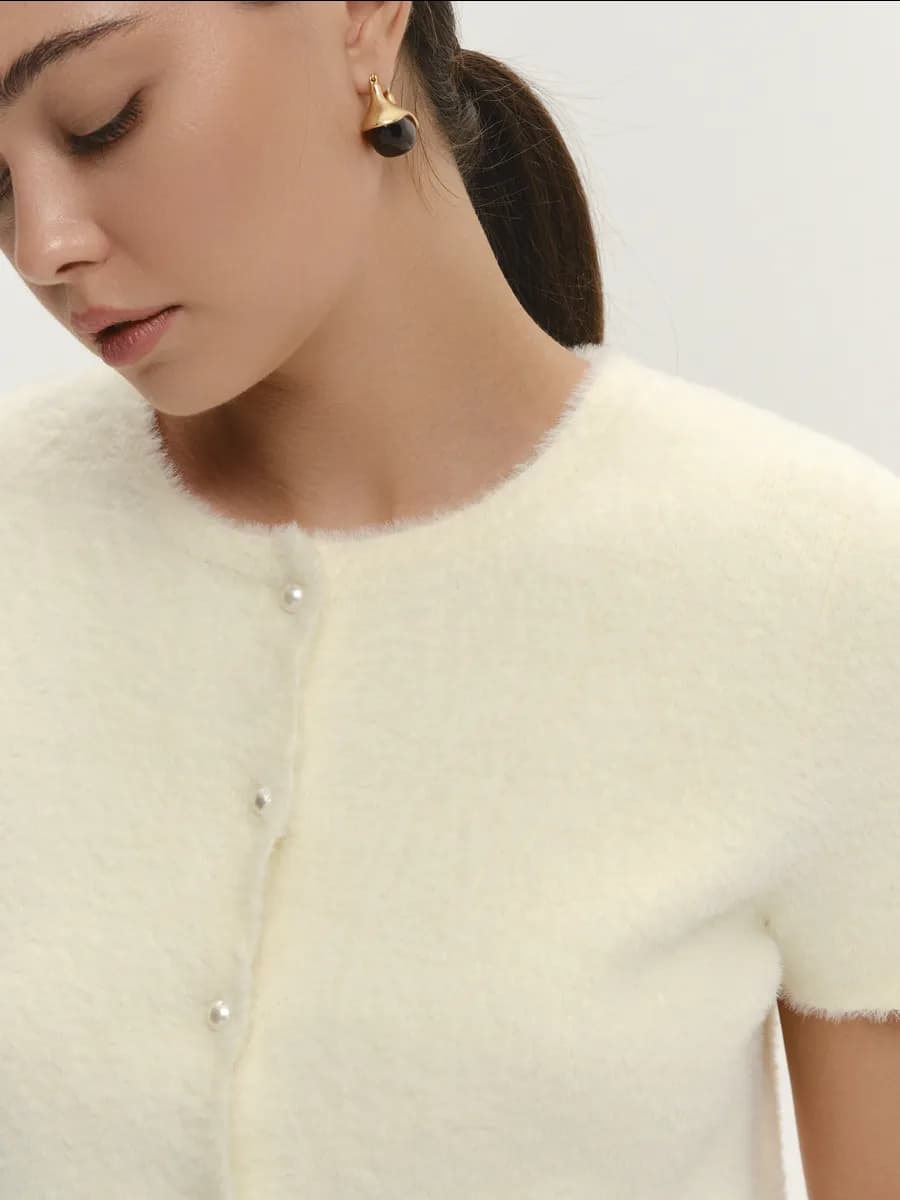 Кардиган укороченный на пуговицах пушистый