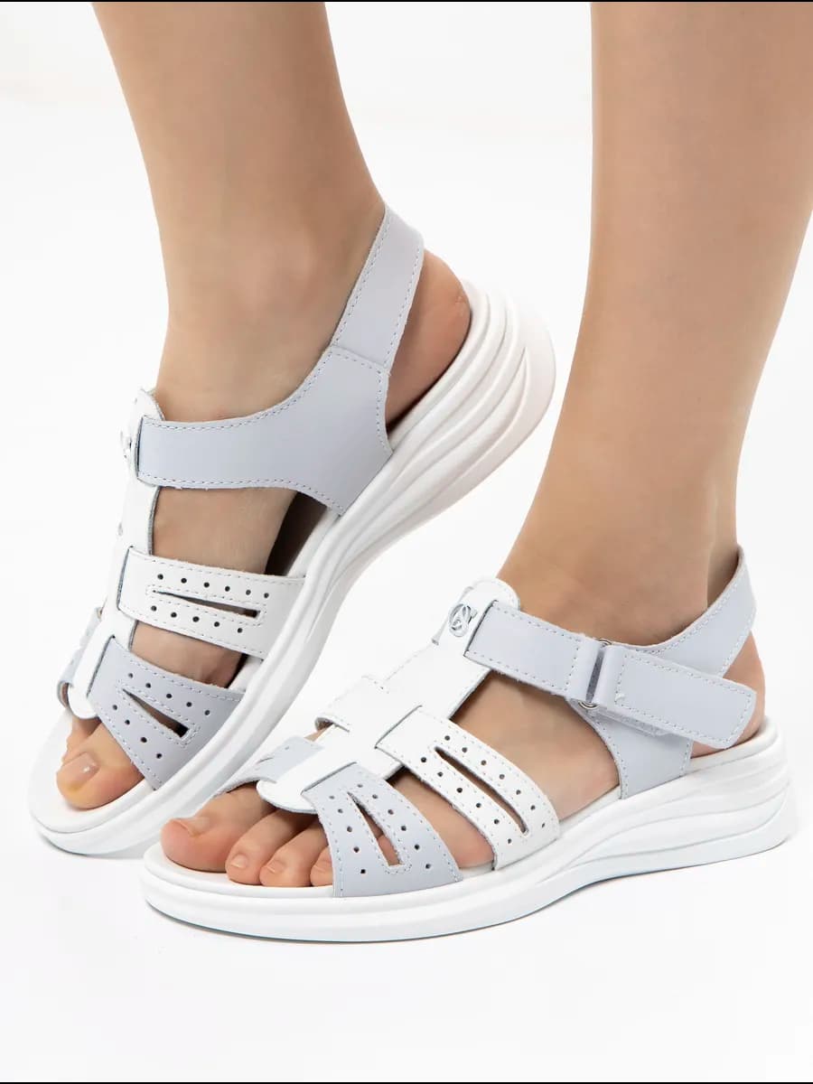 Босоножки женские без каблука