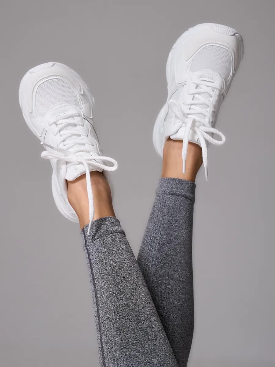 Кроссовки женские белые