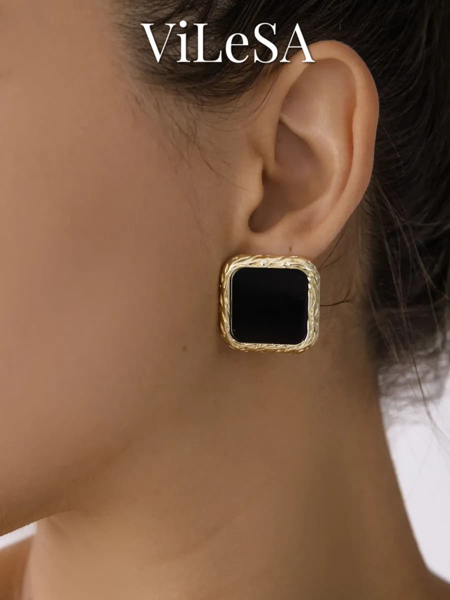 Объемные серьги бижутерия золотистые квадратные