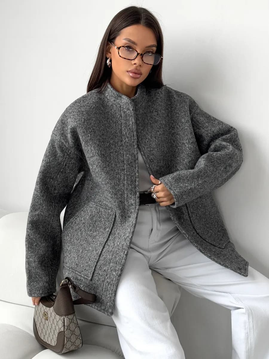 Бомбер оверсайз куртка весенняя