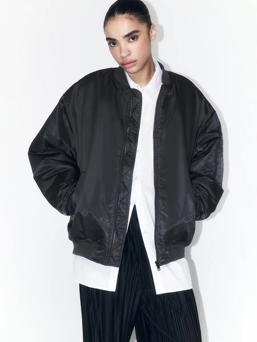 Куртка-бомбер оверсайз свободная на утеплителе