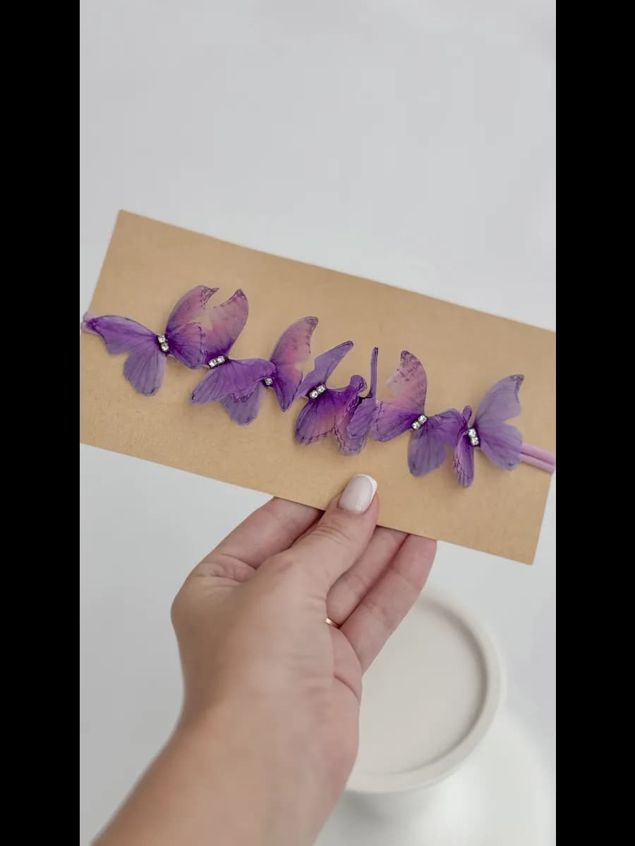 Повязки с фиолетовыми бабочками для новорожденных