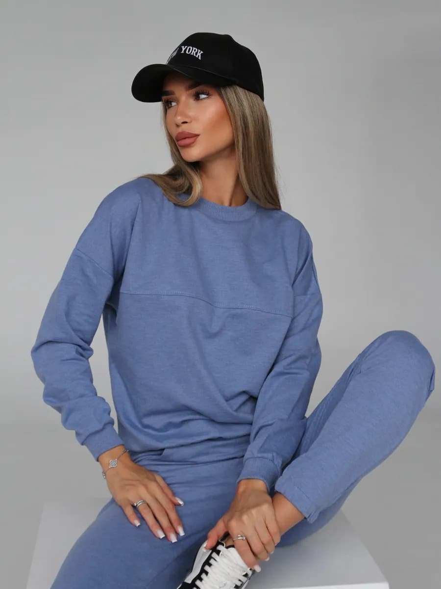 Костюм спортивный