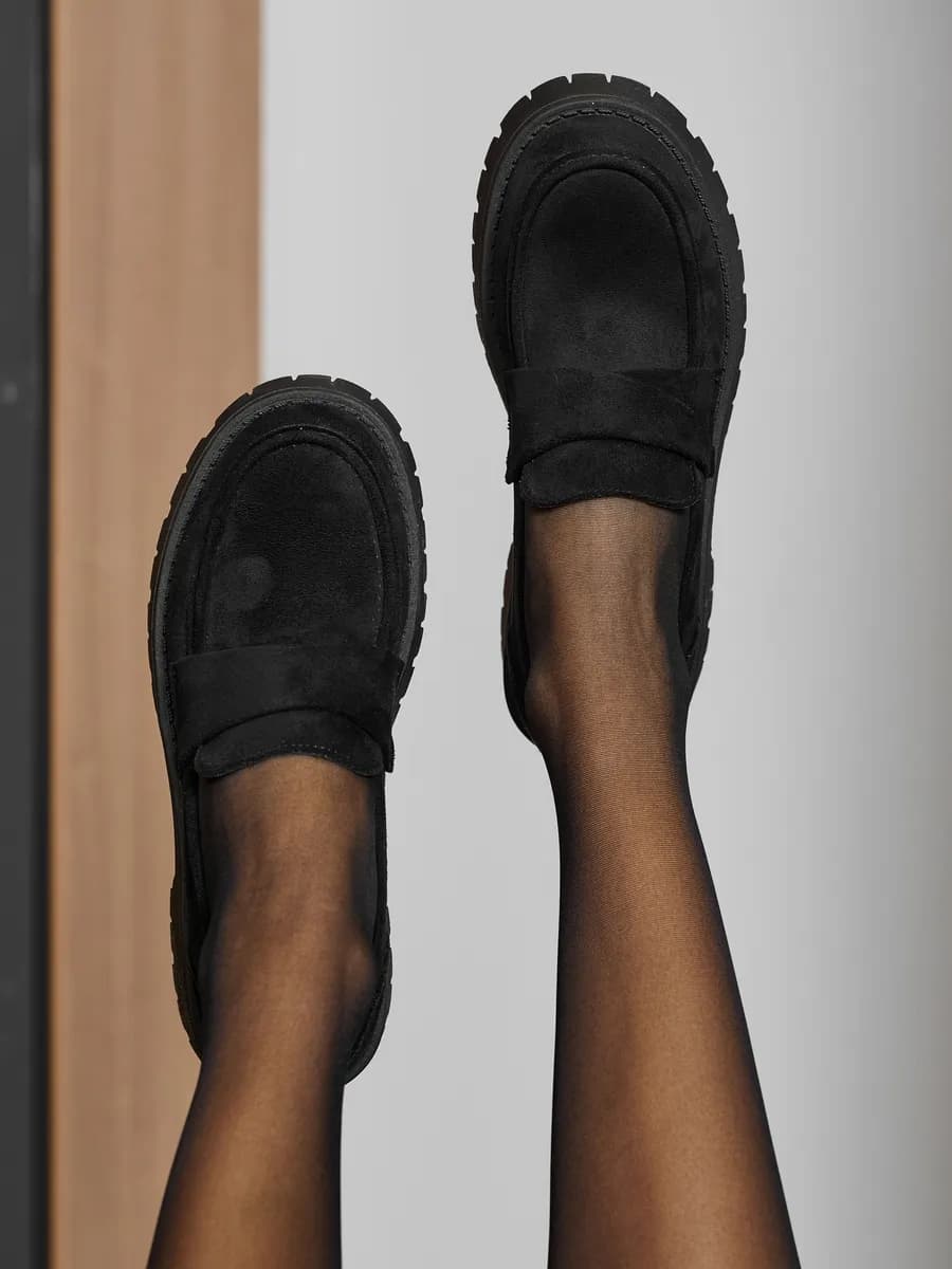 Лоферы замшевые весенние дышащие