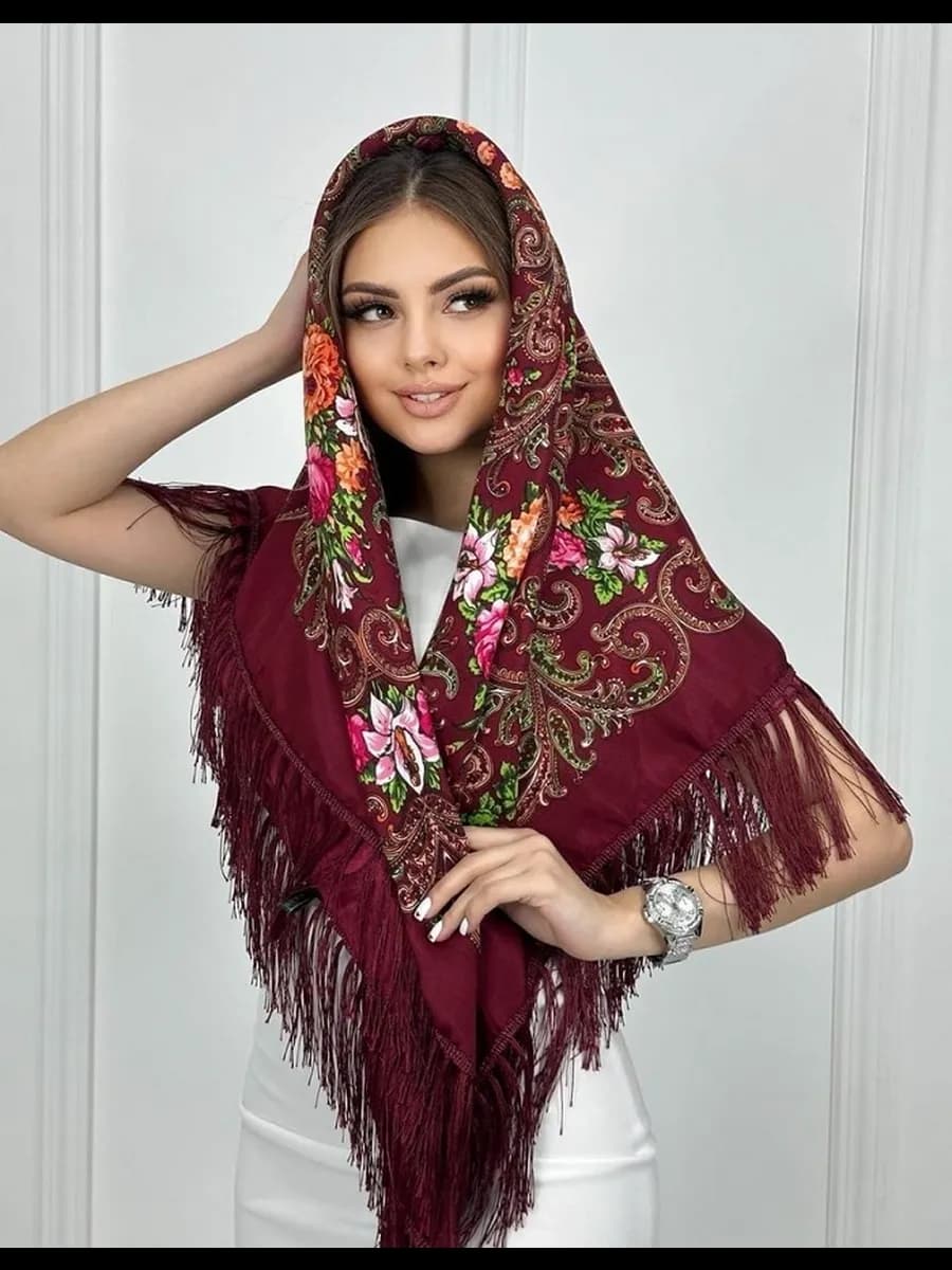 Женский тонкий платок с бахромой