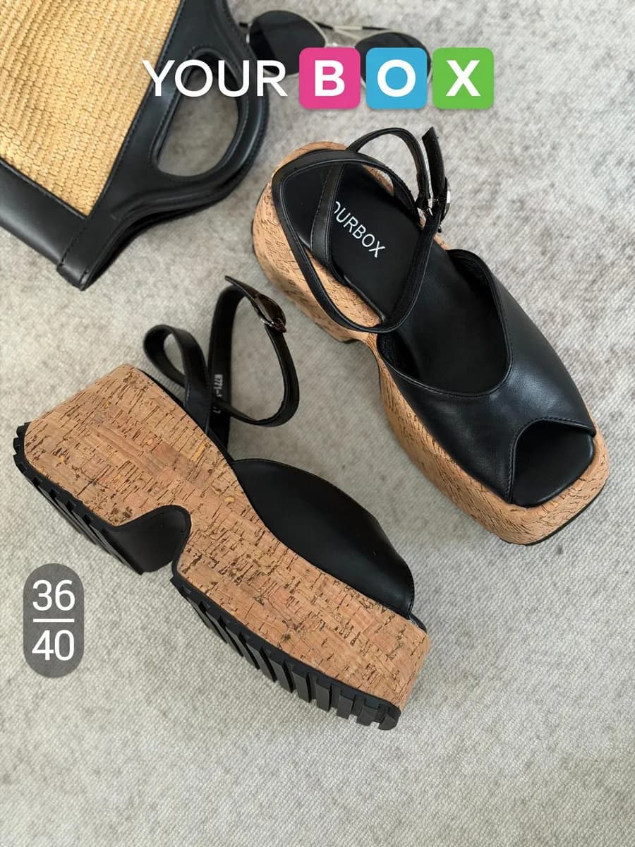 Босоножки на высоком каблуке и платформе