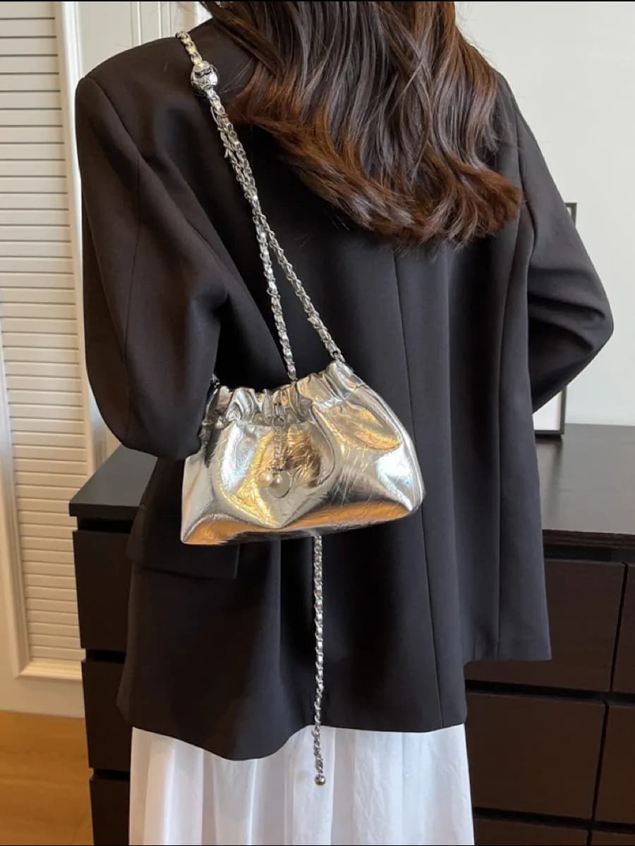 Сумка клатч на цепочке