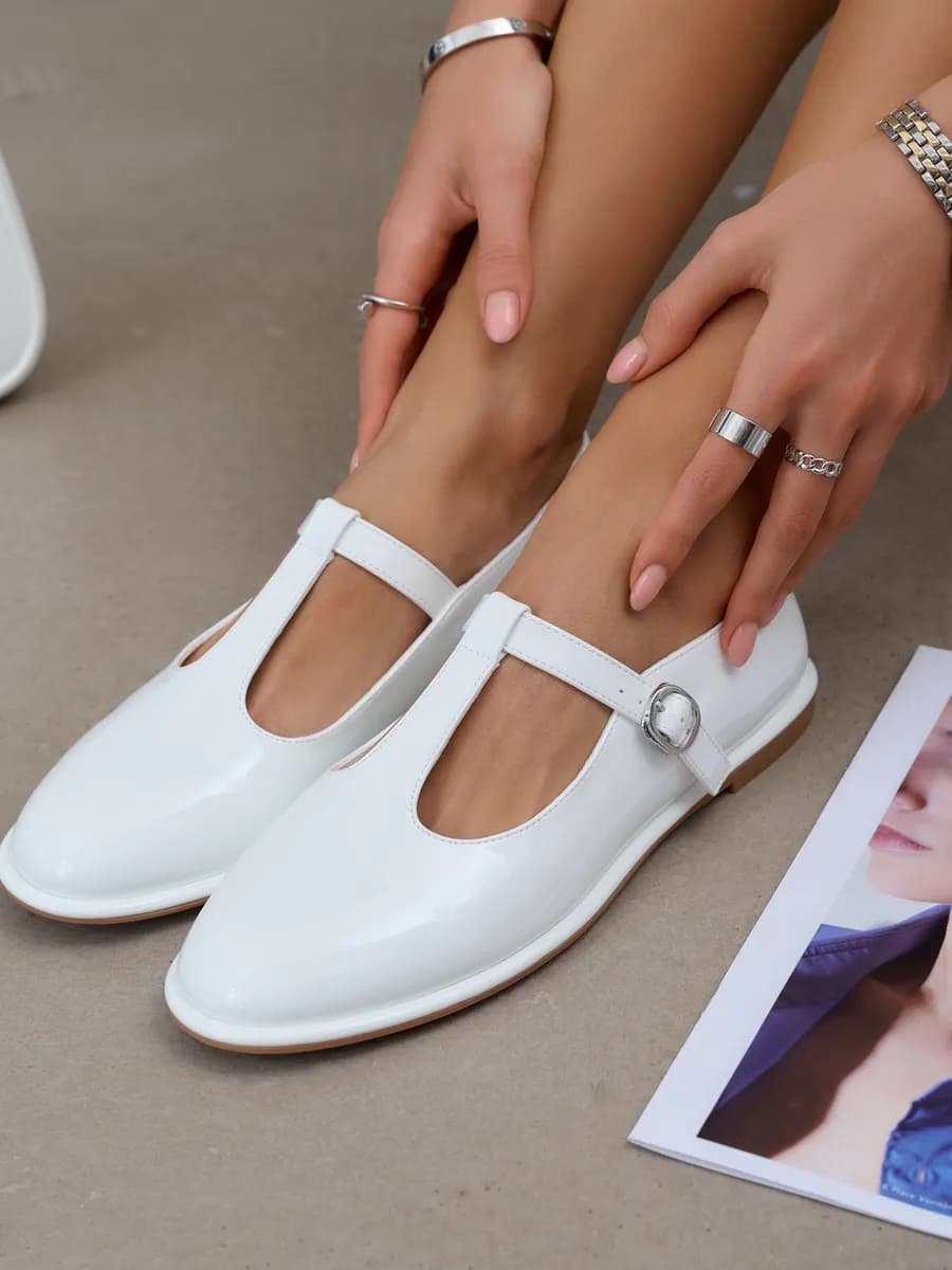 Летние туфли без каблука