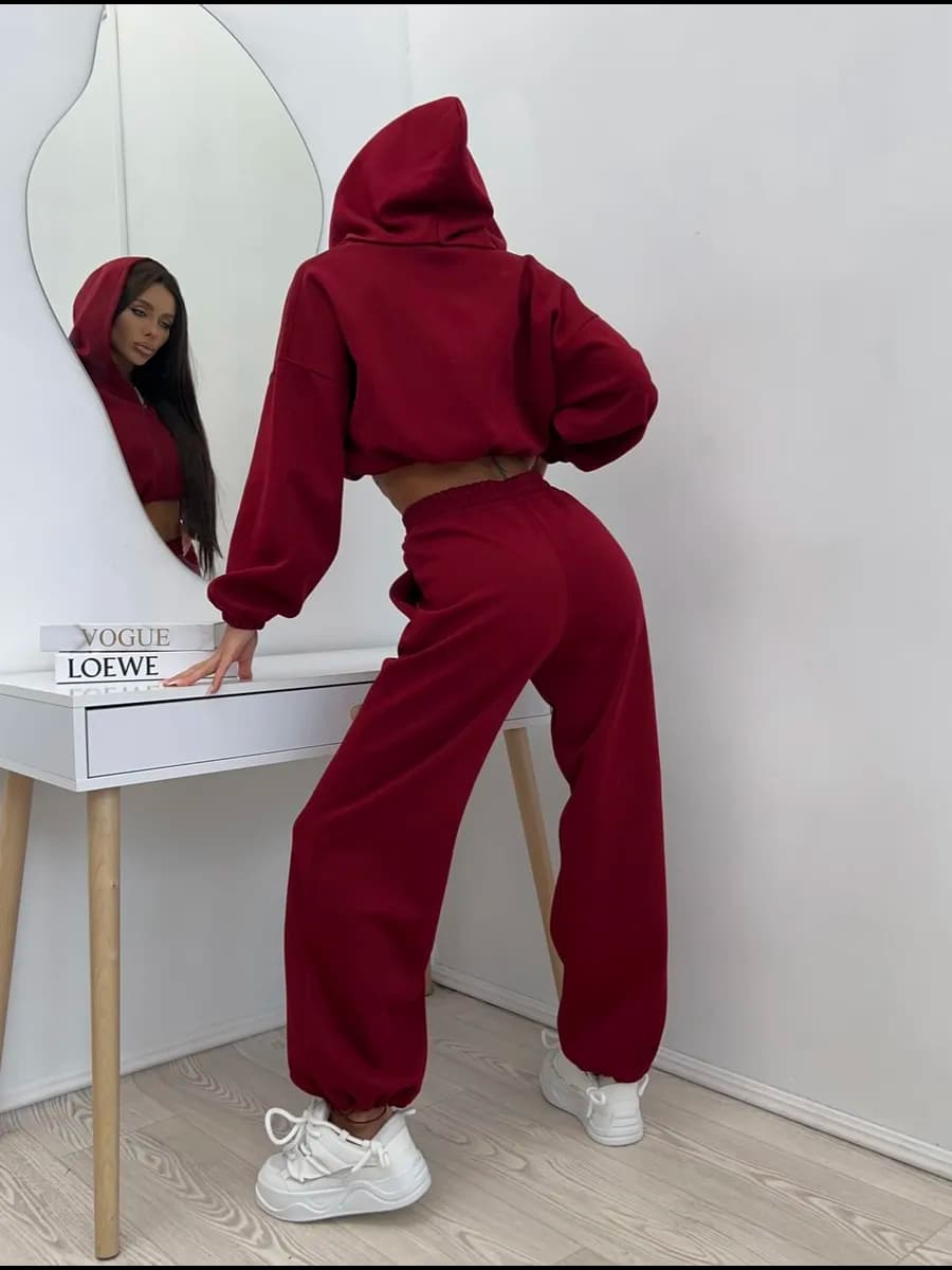 Спортивный костюм на молнии