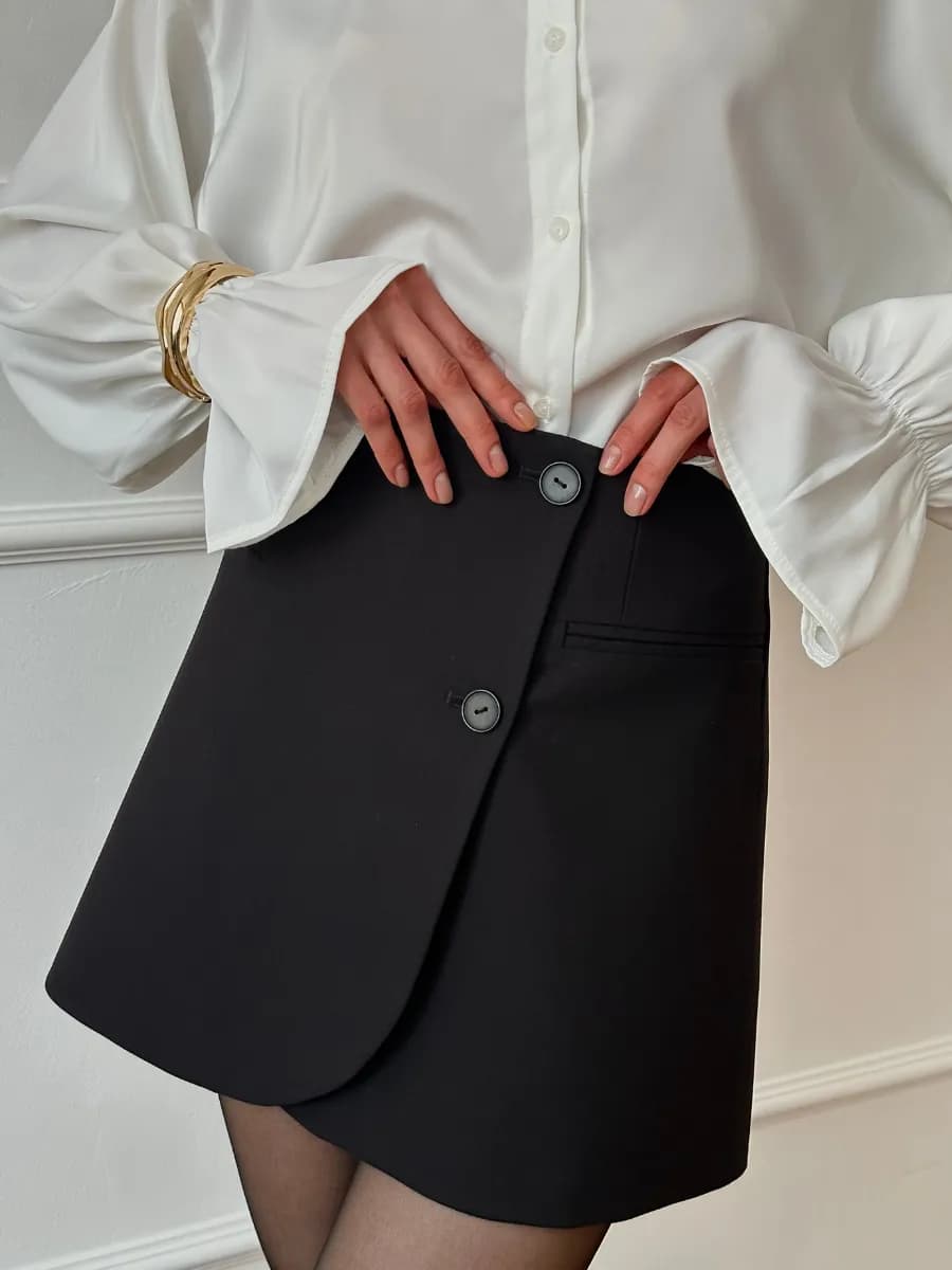 Мини юбка трапеция на запах костюмная