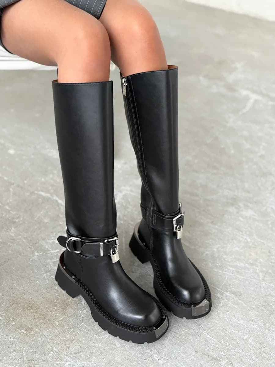 Сапоги трубы женские демисезонные с ремешком