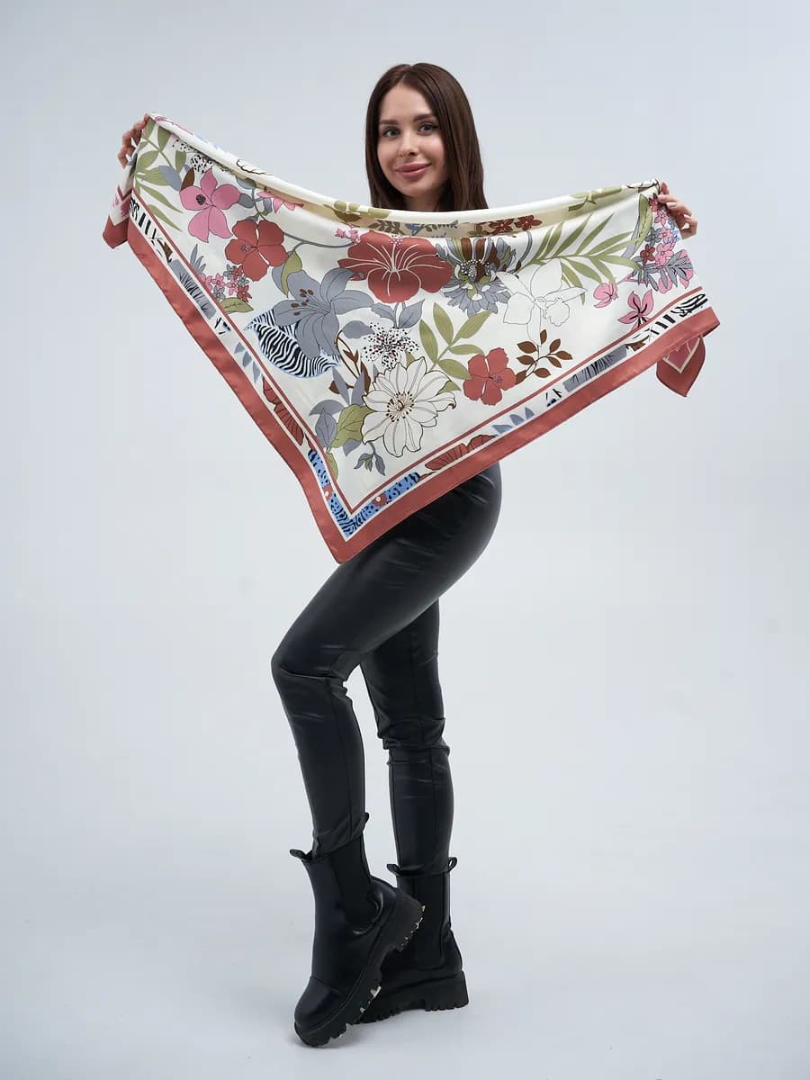 Платок шелковый на голову и шею 90×90