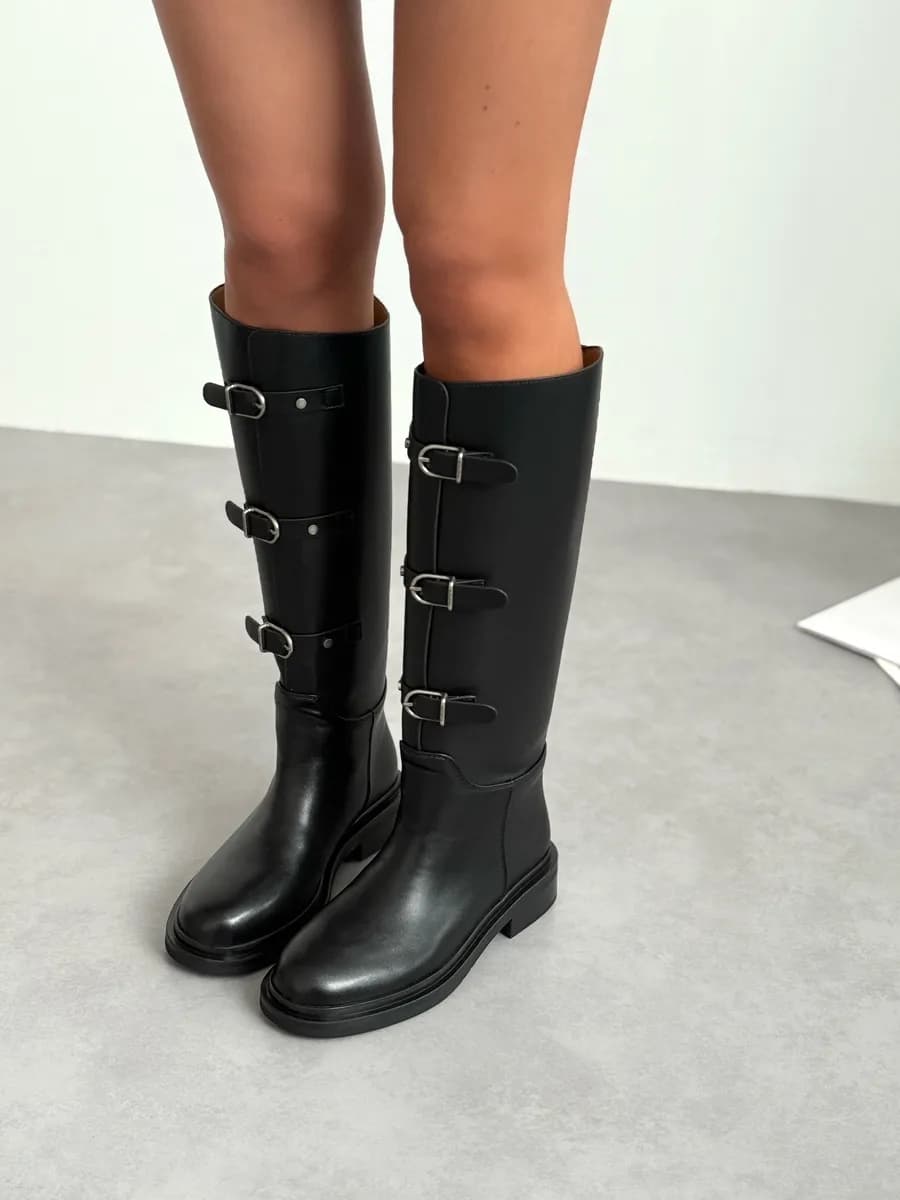 Сапоги трубы демисезонные с ремешками