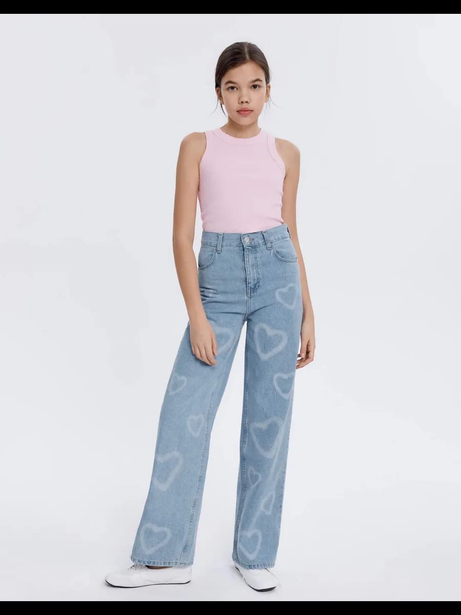 Джинсы Long leg c лазерной гравировкой в виде сердечек