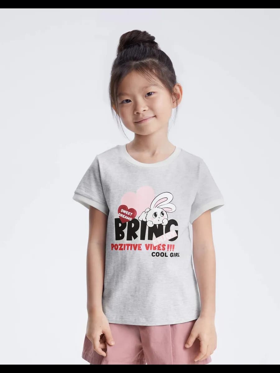 Серая футболка с принтом