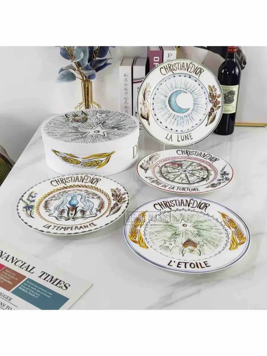 Hабор тарелок Christiаn Dior Тarо ( диаметр D - 20.5 см)
