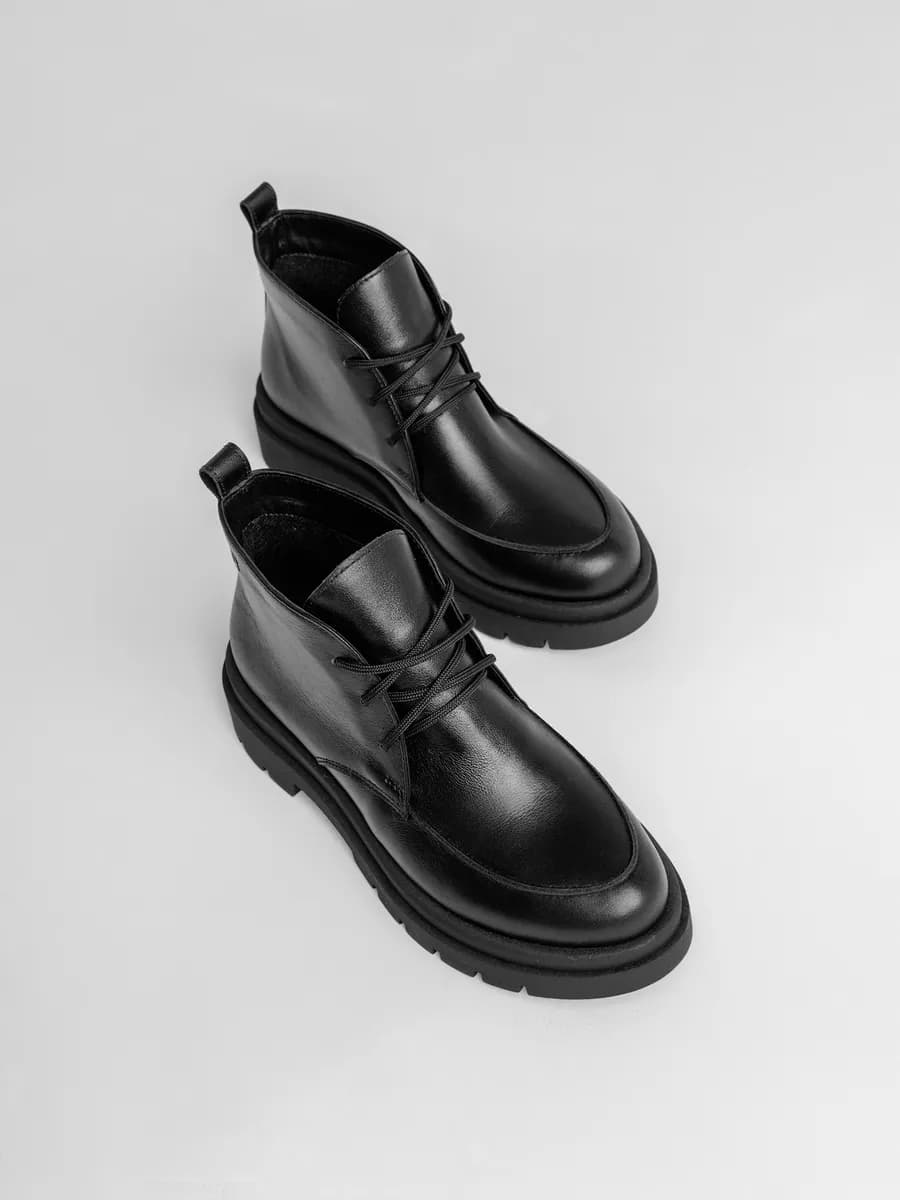 Ботинки демисезонные на шнуровке