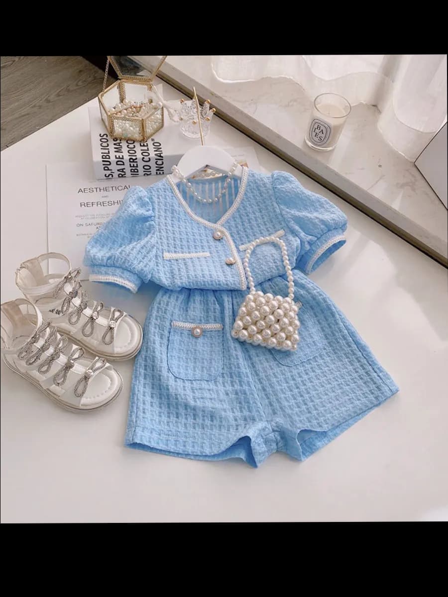 Костюм с шортами стильный летний