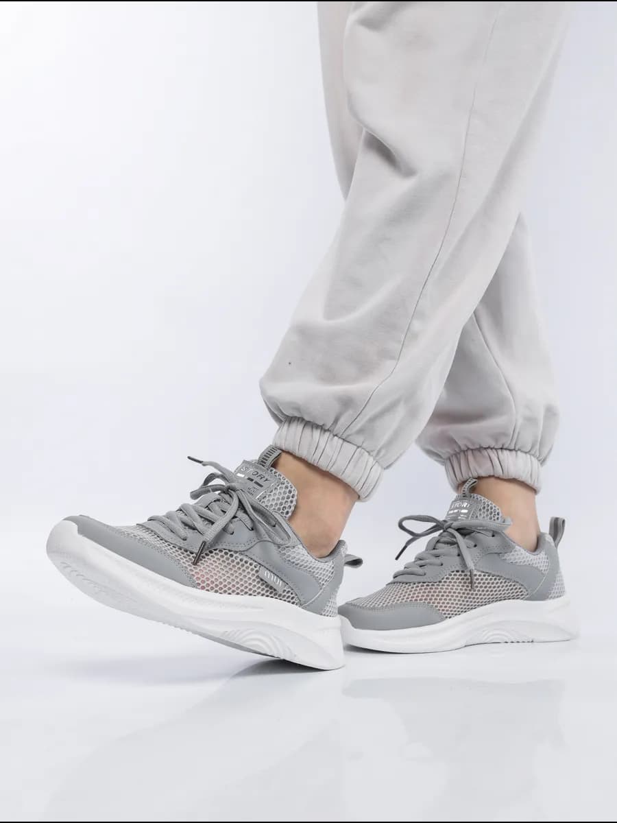 Кроссовки спортивные летние дышащие