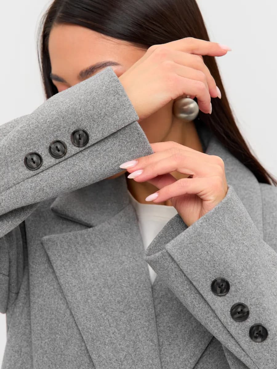 Пальто серое длинное - фото 1