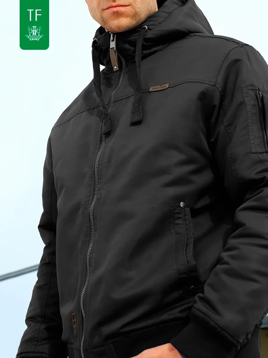 Бомбер больших размеров с капюшоном