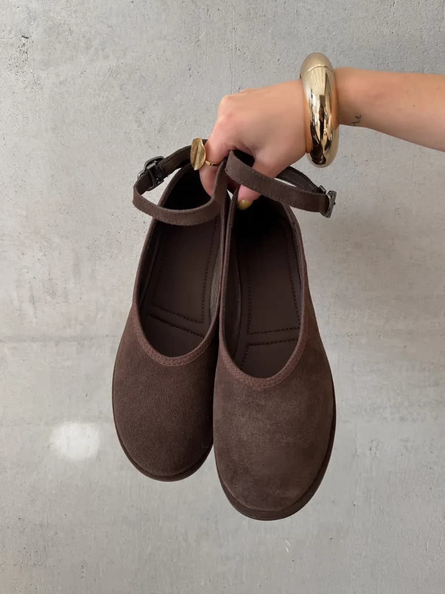 Балетки замшевые с ремешком