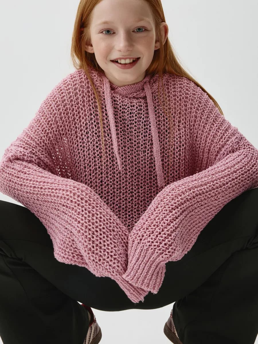 Вязаное худи свободное розовое с капюшоном